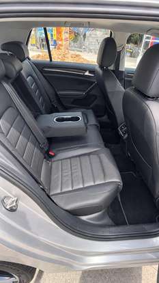 VOLKSWAGEN-GOLF-2017