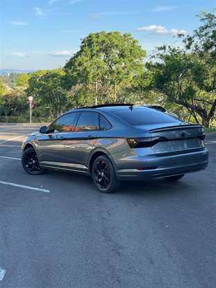 VOLKSWAGEN-JETTA-2018