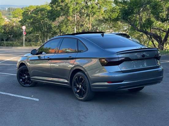 VOLKSWAGEN-JETTA-1.4 250 TSI TOTAL FLEX COMFORTLINE TIPTRONIC VOLKSWAGEN-JETTA-2018