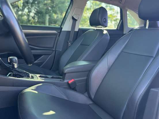 VOLKSWAGEN-JETTA-1.4 250 TSI TOTAL FLEX COMFORTLINE TIPTRONIC VOLKSWAGEN-JETTA-2018