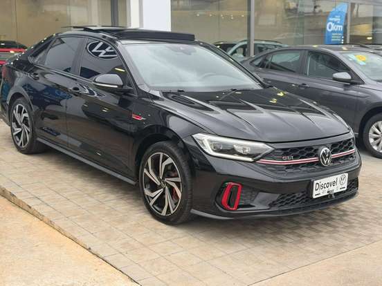 VOLKSWAGEN-JETTA-2024