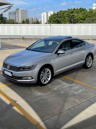 VOLKSWAGEN-PASSAT-2017