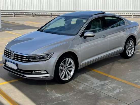 VOLKSWAGEN-PASSAT-2.0 16V TSI BLUEMOTION GASOLINA HIGHLINE 4P DSG VOLKSWAGEN-PASSAT-2017