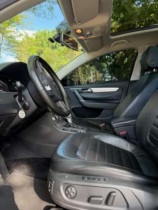 VOLKSWAGEN-PASSAT-2013