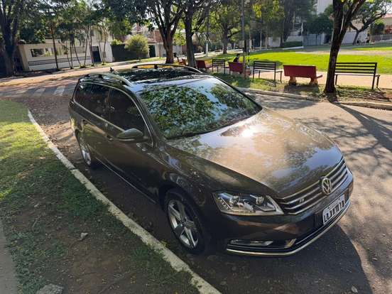 VOLKSWAGEN-PASSAT-2013