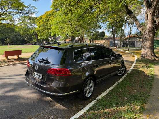 VOLKSWAGEN-PASSAT-2013
