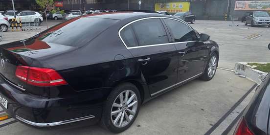 VOLKSWAGEN-PASSAT-2013