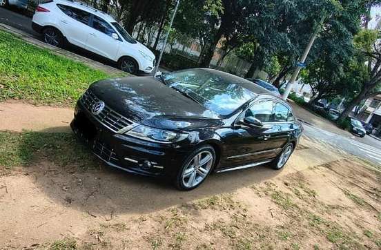 VOLKSWAGEN-PASSAT-2013
