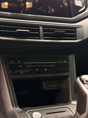 VOLKSWAGEN-POLO-2023