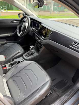 VOLKSWAGEN-POLO-2023