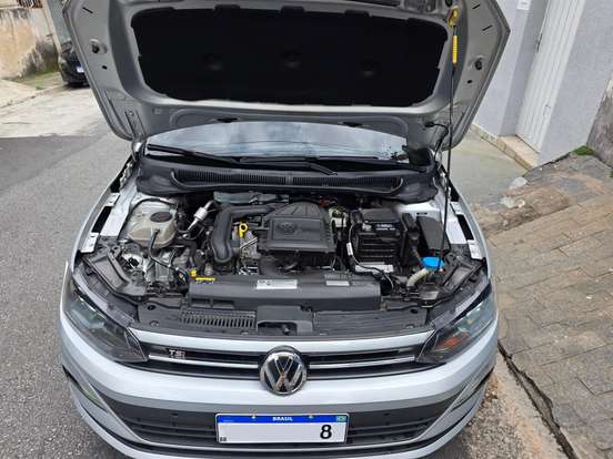 VOLKSWAGEN-POLO-2017