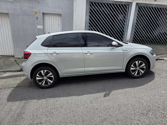 VOLKSWAGEN-POLO-1.0 200 TSI COMFORTLINE AUTOMÁTICO VOLKSWAGEN-POLO-2017