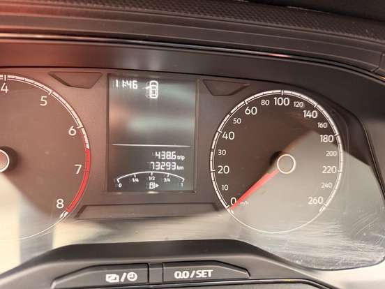 VOLKSWAGEN-POLO-2023