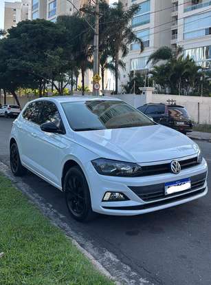 VOLKSWAGEN-POLO-2019