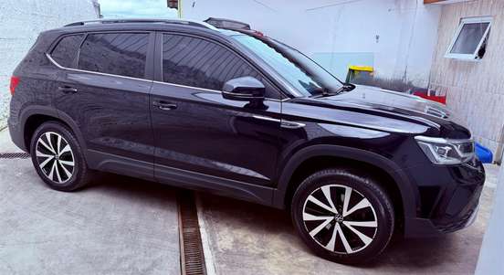 VOLKSWAGEN-TAOS-2023