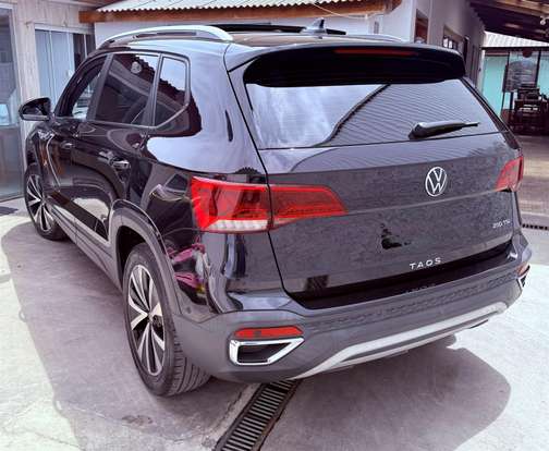 VOLKSWAGEN-TAOS-2023