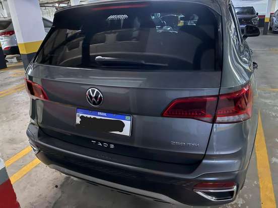 VOLKSWAGEN-TAOS-2023
