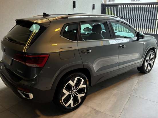 VOLKSWAGEN-TAOS-1.4 250 TSI TOTAL FLEX HIGHLINE AUTOMÁTICO VOLKSWAGEN-TAOS-2025