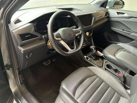 VOLKSWAGEN-TAOS-2025