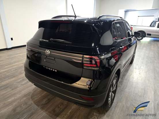 VOLKSWAGEN-T-CROSS-2023