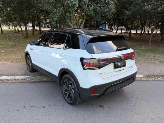 VOLKSWAGEN-T-CROSS-1.4 250 TSI TOTAL FLEX HIGHLINE AUTOMÁTICO VOLKSWAGEN-T-CROSS-2024