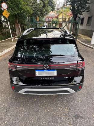 VOLKSWAGEN-T-CROSS-2024