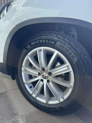 VOLKSWAGEN-TIGUAN-1.4 TSI 16V TURBO GASOLINA 4P DSG VOLKSWAGEN-TIGUAN-2017
