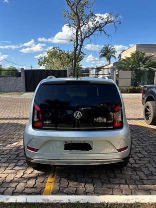 VOLKSWAGEN-CROSS UP-2017