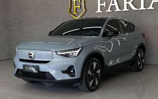 VOLVO-C40-2023