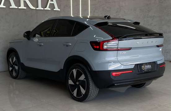 VOLVO-C40-2023