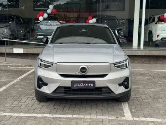 VOLVO-C40-2023