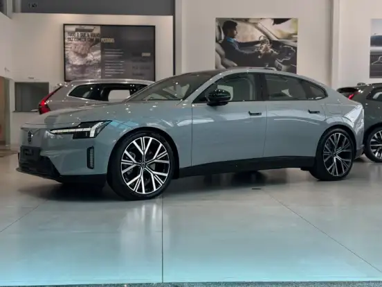 VOLVO-ES90-2026