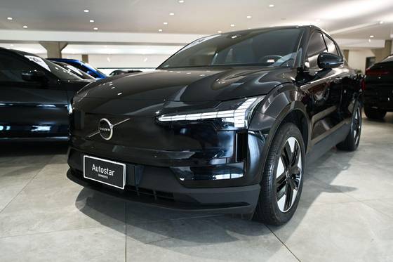 VOLVO EX30 51 KW ELÉTRICO CORE