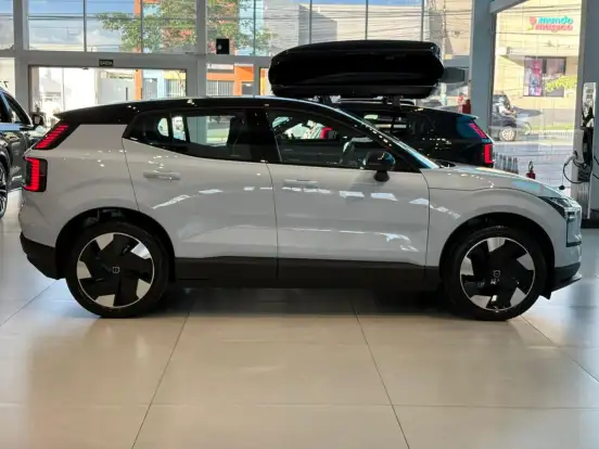 VOLVO-EX30-2026