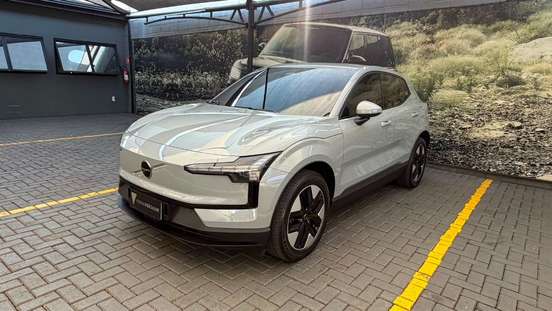 VOLVO-EX30-2024