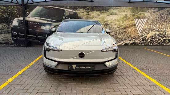 VOLVO-EX30-2024