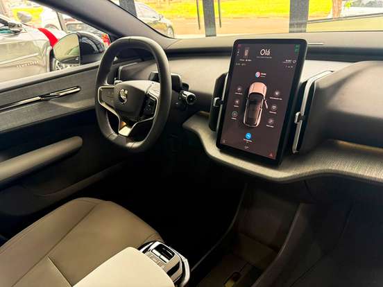 VOLVO-EX30-2024