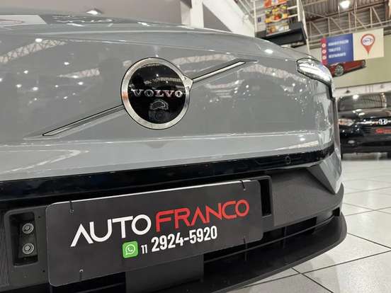 VOLVO-EX30-2024