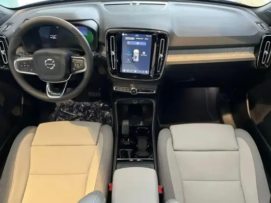 VOLVO-EX40-P6 RECHARGE ELECTRIC PLUS VOLVO-EX40-2026