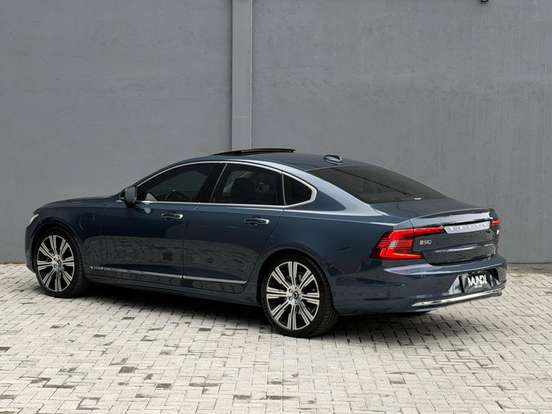 VOLVO-S90-2020