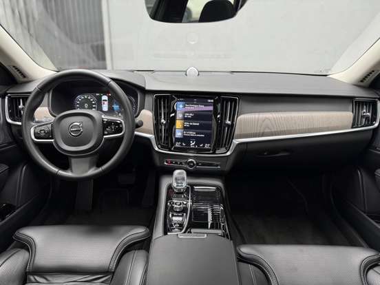 VOLVO-S90-2020