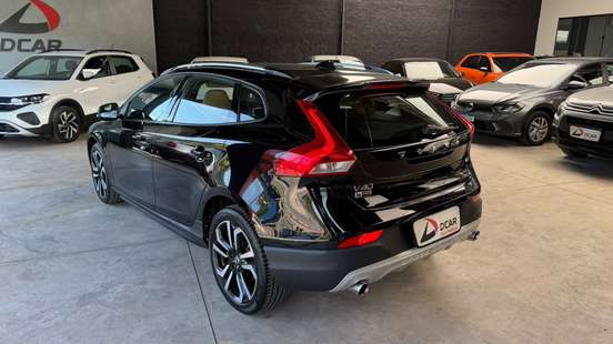 VOLVO-V40-2.0 T4 CROSS COUNTRY GASOLINA 4P AUTOMÁTICO VOLVO-V40-2016