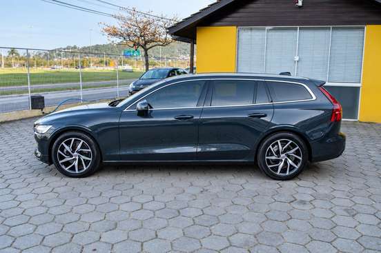VOLVO-V60-2019