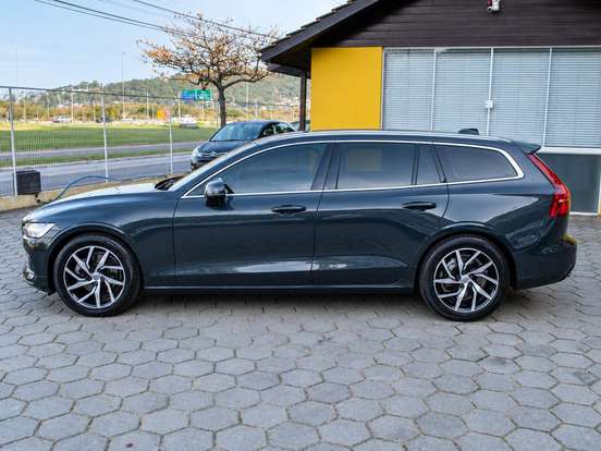 VOLVO-V60-2.0 T5 GASOLINA MOMENTUM GEARTRONIC VOLVO-V60-2019