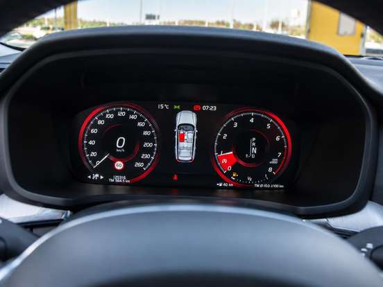 VOLVO-V60-2.0 T5 GASOLINA MOMENTUM GEARTRONIC VOLVO-V60-2019