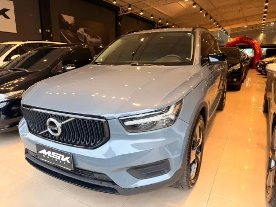 VOLVO XC40 2.0 T4 GASOLINA MOMENTUM GEARTRONIC