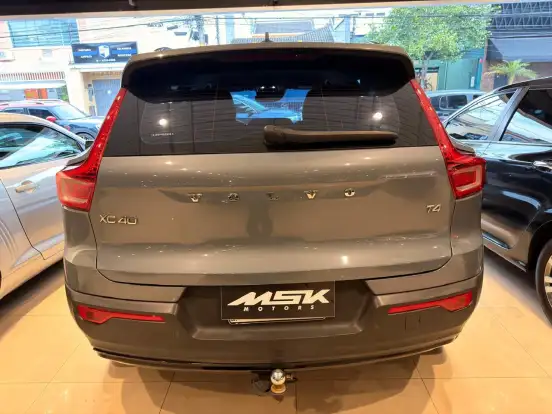 VOLVO-XC40-2.0 T4 GASOLINA MOMENTUM GEARTRONIC VOLVO-XC40-2020