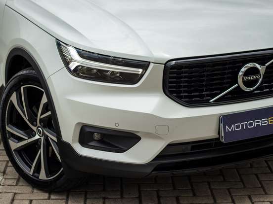 VOLVO-XC40-2.0 T5 GASOLINA R-DESIGN AWD GEARTRONIC VOLVO-XC40-2019