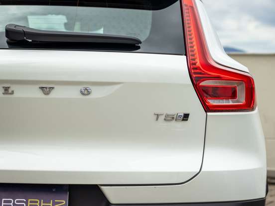 VOLVO-XC40-2.0 T5 GASOLINA R-DESIGN AWD GEARTRONIC VOLVO-XC40-2019