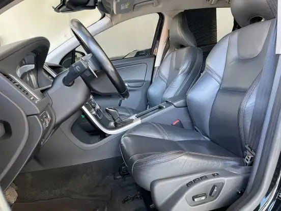 VOLVO-XC60-2.0 T5 DYNAMIC FWD TURBO GASOLINA 4P AUTOMÁTICO VOLVO-XC60-2014